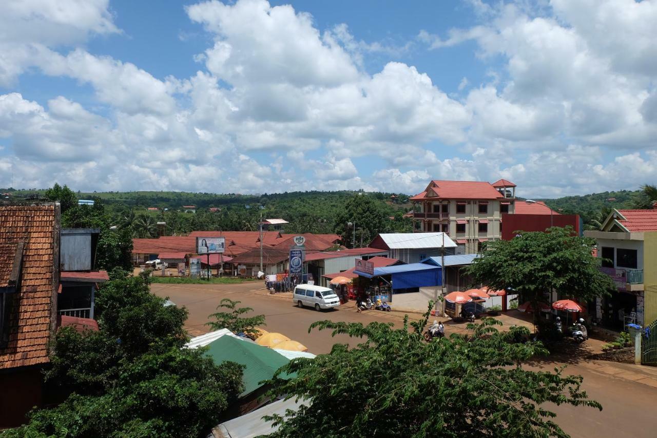 Mondulkiri Holiday Homestay Sen Monourom Bagian luar foto